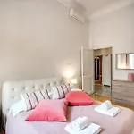 Suite Experience Termini Station Apartment